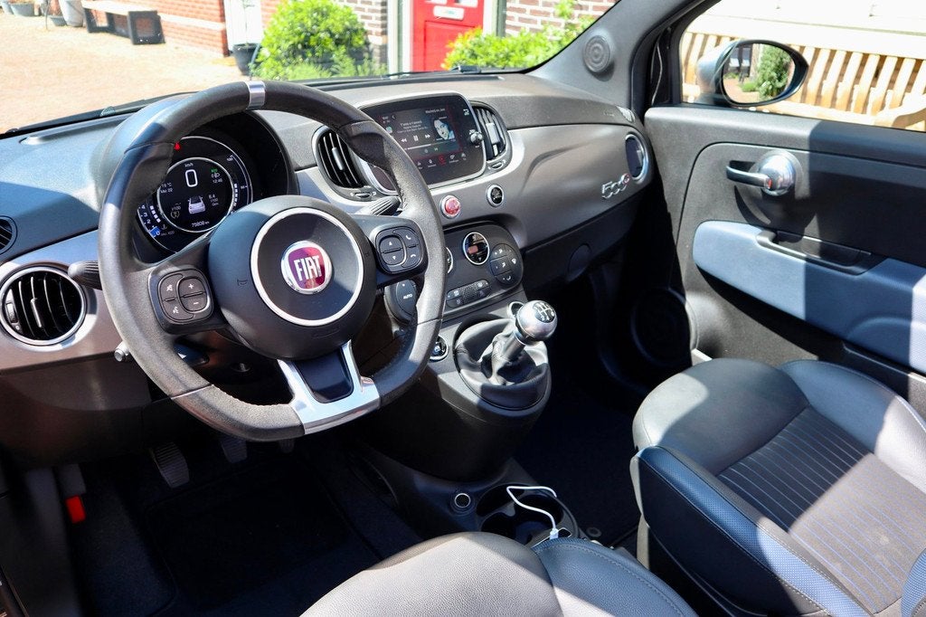 Fiat 500 C 0.9 TwinAir Rockstar | Cabrio | Apple CarPlay | A, Gebruikt, Zwart, Cabriolet, 4 stoelen