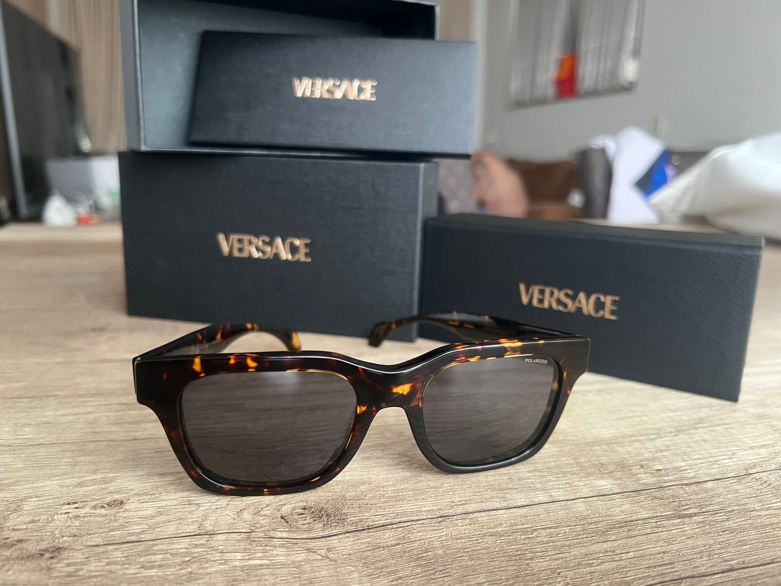 Brand New Authentic Versace VE4486 Polarized Sunglasses, Ophalen of Verzenden, Zo goed als nieuw, Zwart, Overige merken