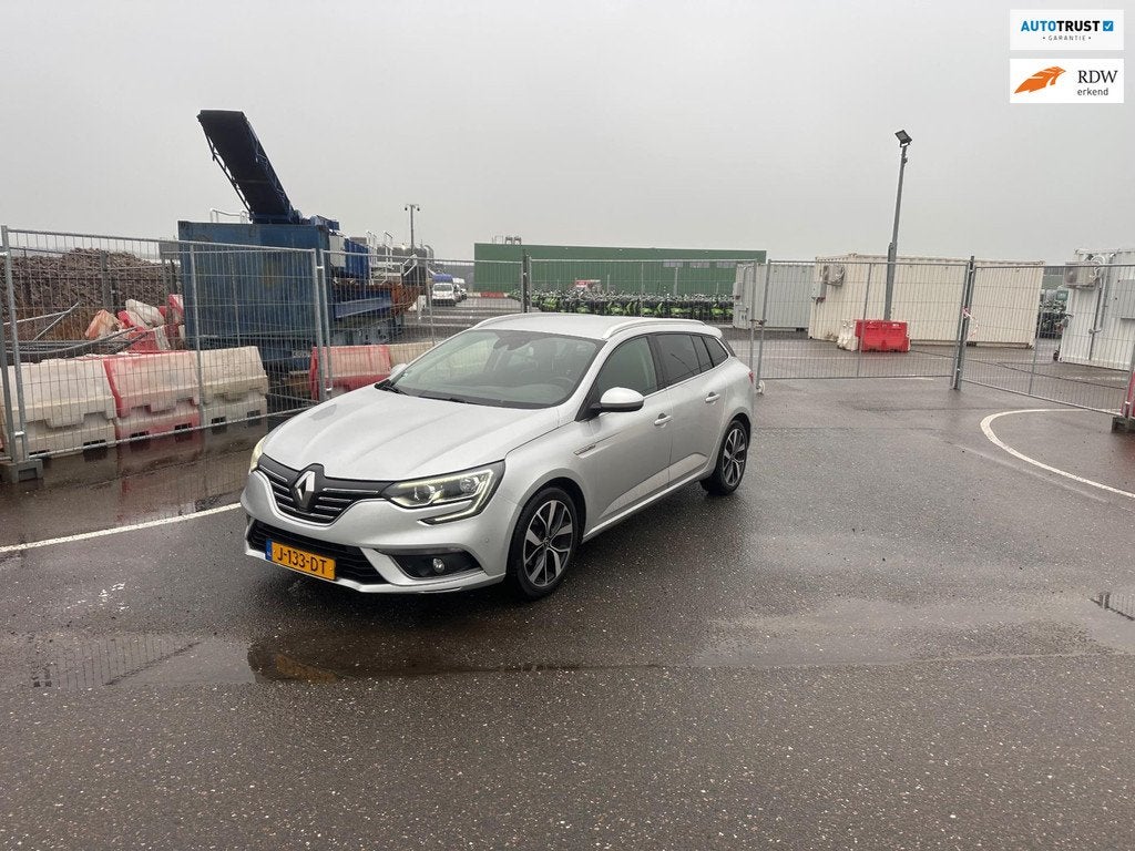 Renault Mégane Estate 1.3 TCe Bose Clima.Navi.Camera, Voorwielaandrijving, Gebruikt, 4 cilinders, Origineel Nederlands