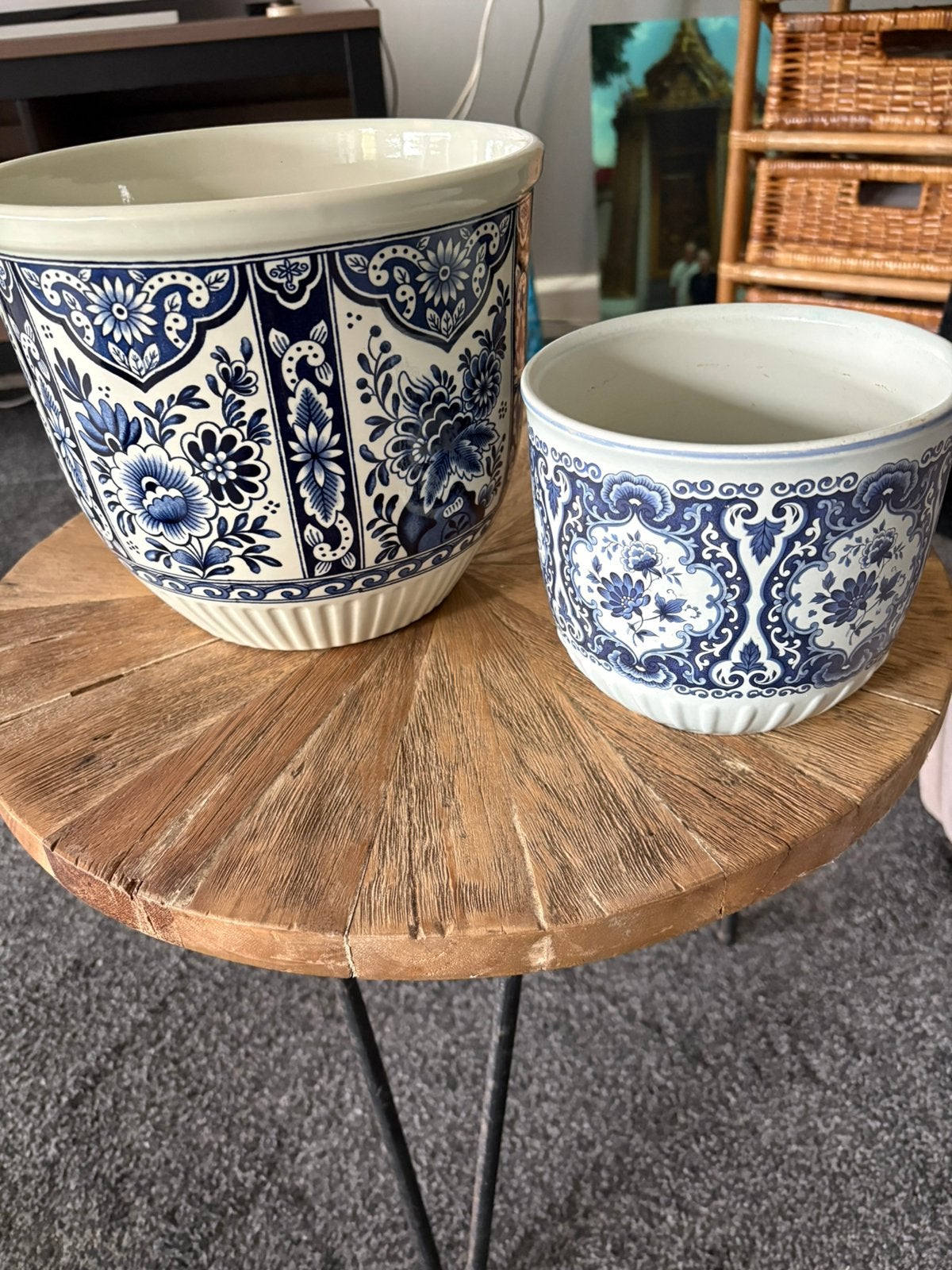2 Vintage potten, Tuin en Terras, Bloempotten, Ophalen, Rond, Zo goed als nieuw, Aardewerk