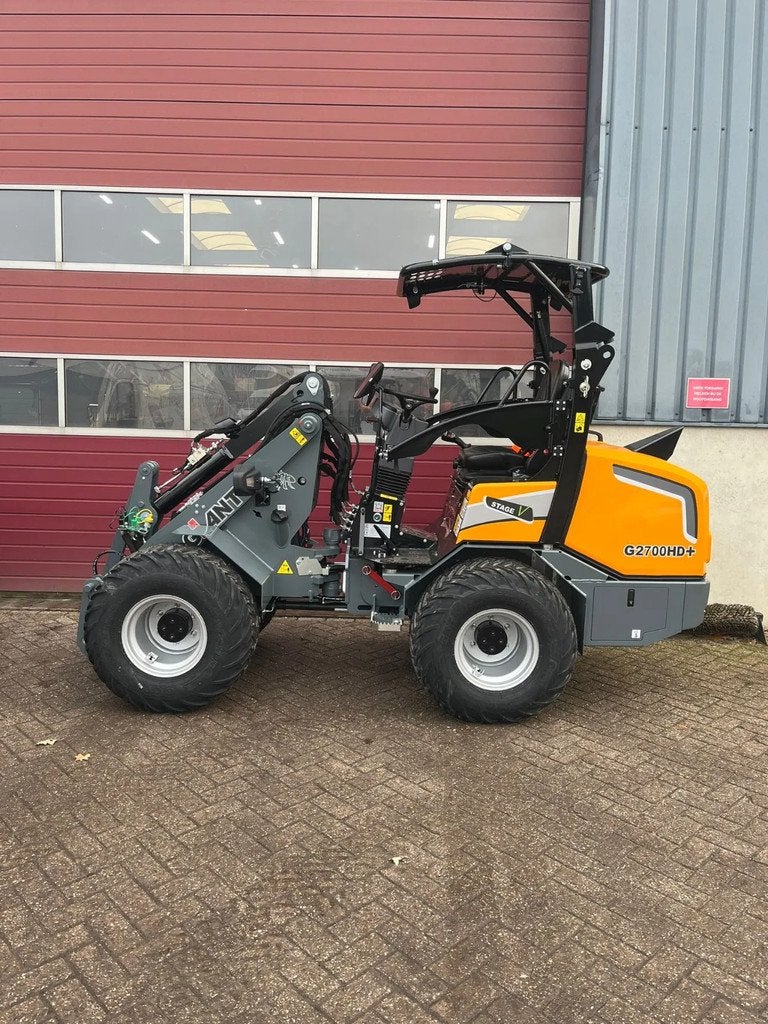 Giant G2700 HD+ (bj 2026), Wiellader of Shovel