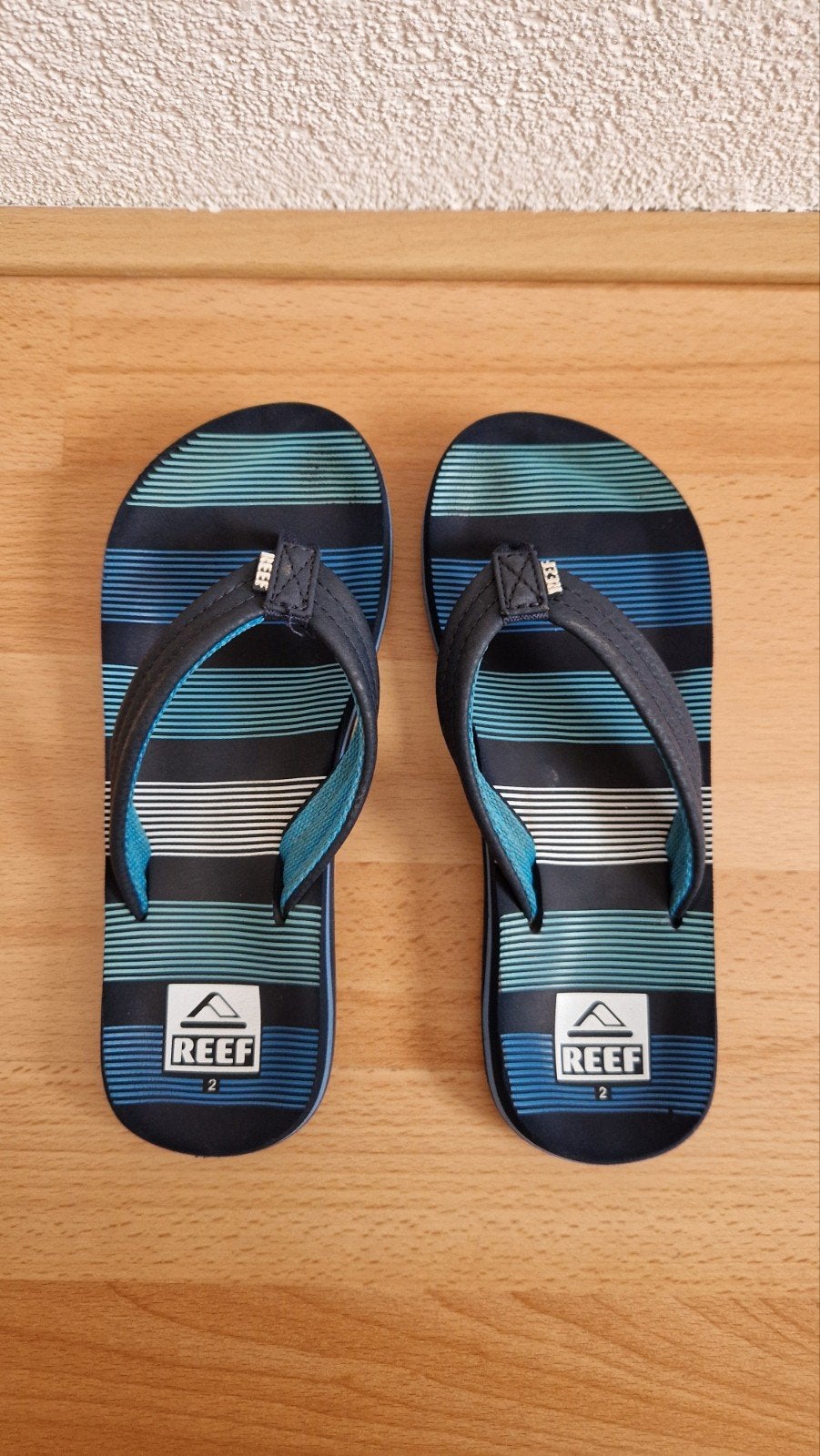 Reef slippers maat 33, Ophalen of Verzenden, Gebruikt, Meisje, Overige typen