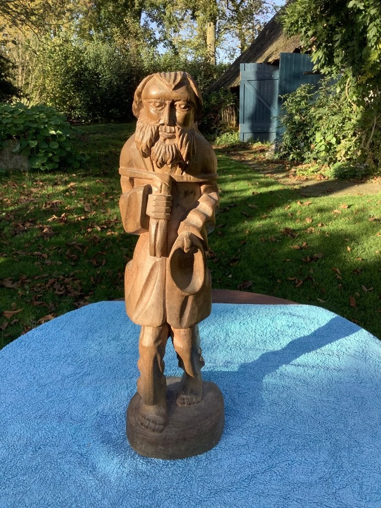 Houten beeld., Antiek en Kunst, Ophalen, Houtsnijwerk, 20 - 50 cm, Op sokkel