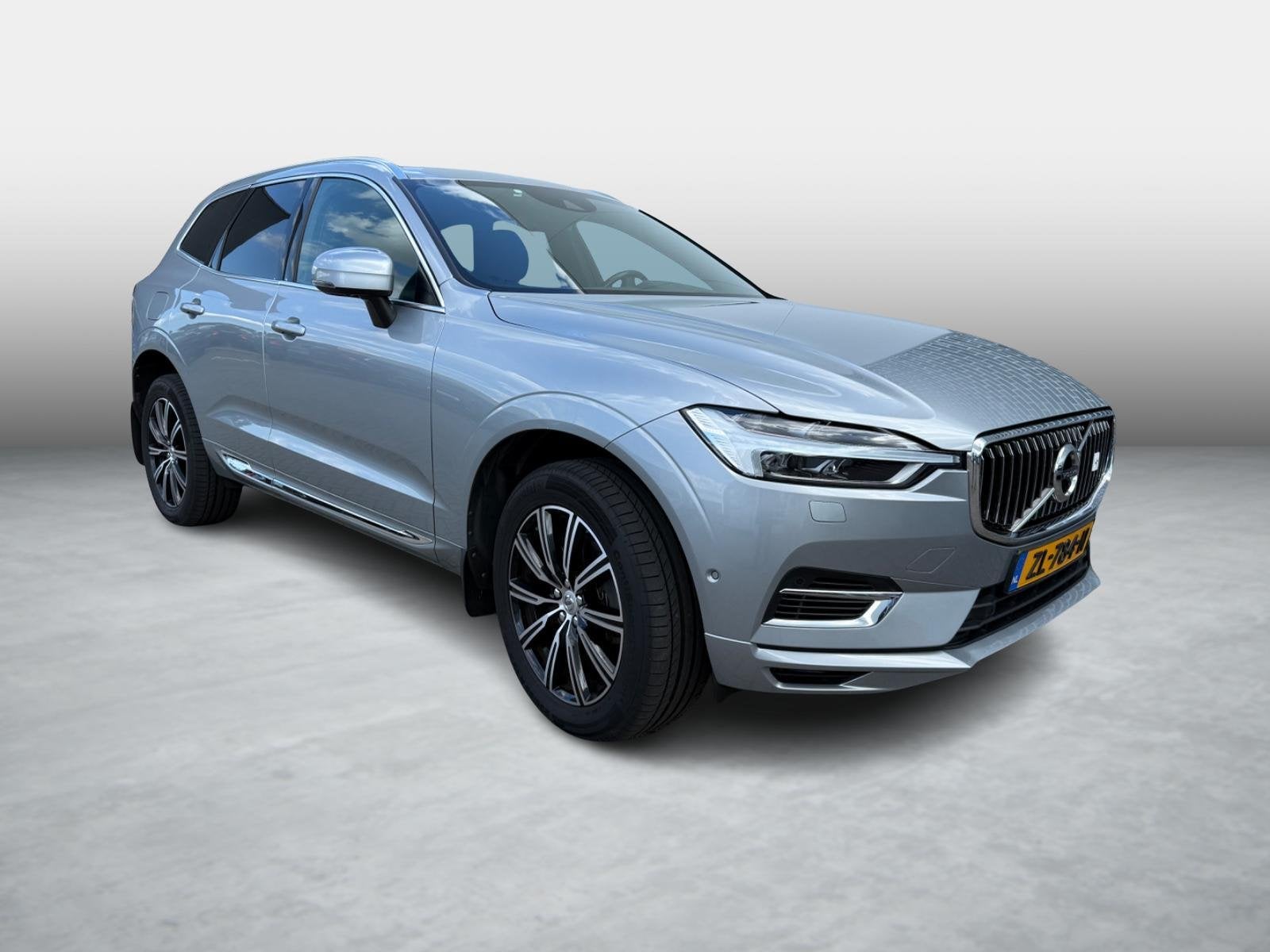 Volvo XC60 2.0 T8 Twin Engine AWD Inscription | Plug-in Hybr, Gebruikt, Euro 6, 4 cilinders, 2039 kg