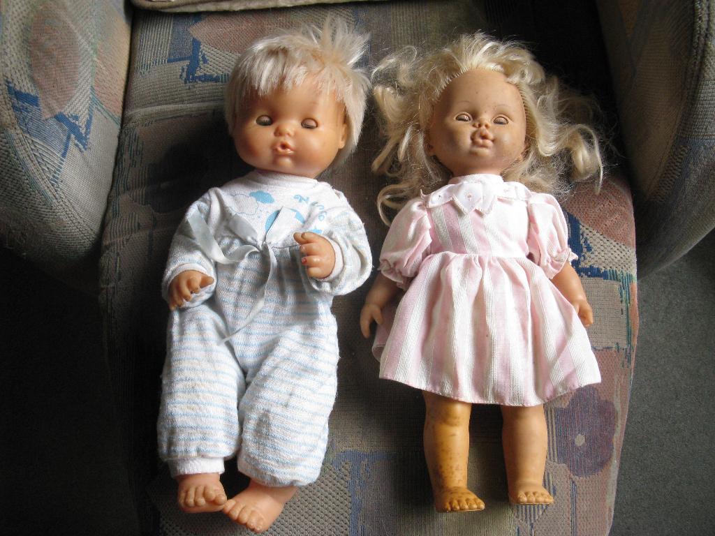 2 Oude POPPEN, Kinderen en Baby's, Speelgoed | Poppen, Ophalen of Verzenden, Gebruikt, Overige typen
