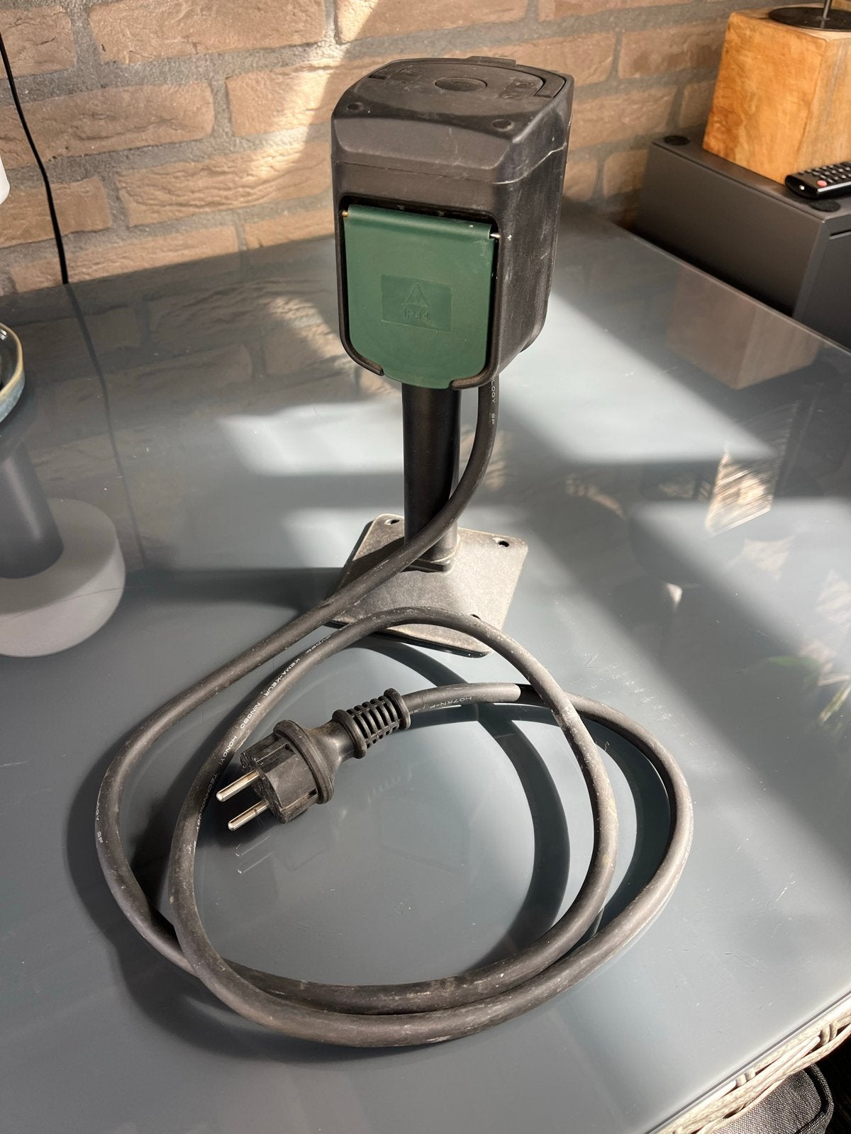 Buitenstopcontact met grondpin - IP44 waterbestendig, Kunststof, Gebruikt, Overige typen, Ophalen of Verzenden