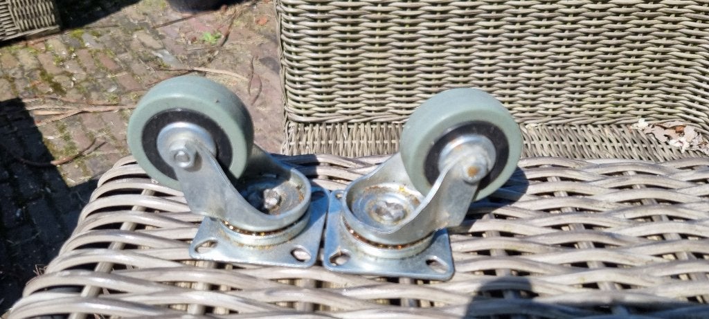 Rubber bokwielen(2x) en zwenkwielen (2x) - 100mm - 75kg, Ophalen of Verzenden, Zo goed als nieuw
