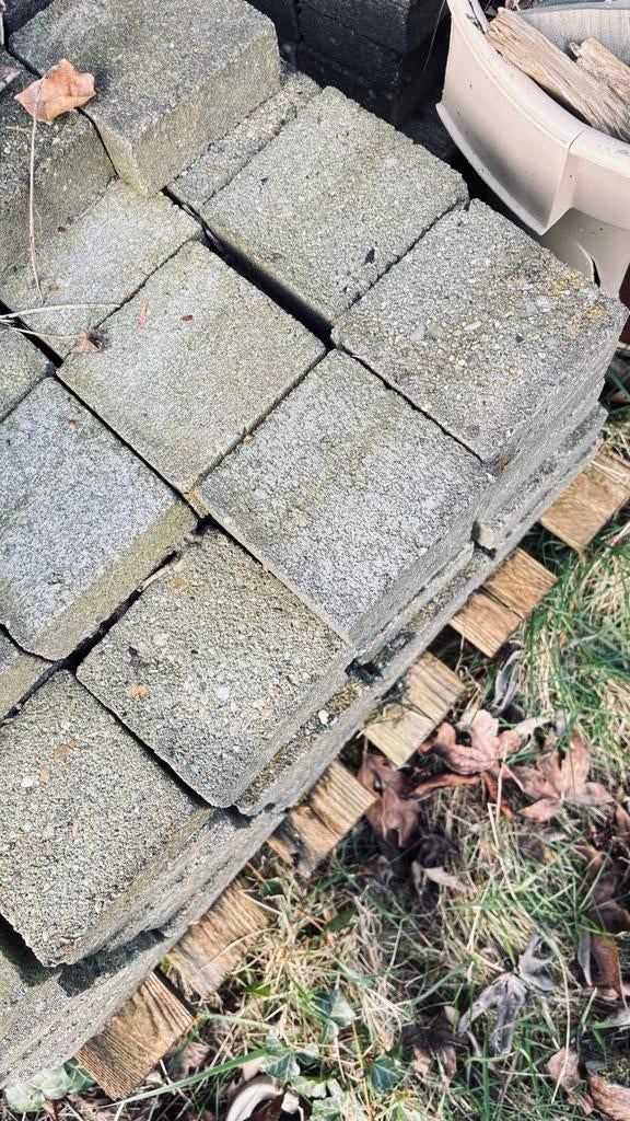 10x10 betonnen stenen, ongeveer 800 stuks, Tuin en Terras, Ophalen, Gebruikt, 10 m² of meer, Beton