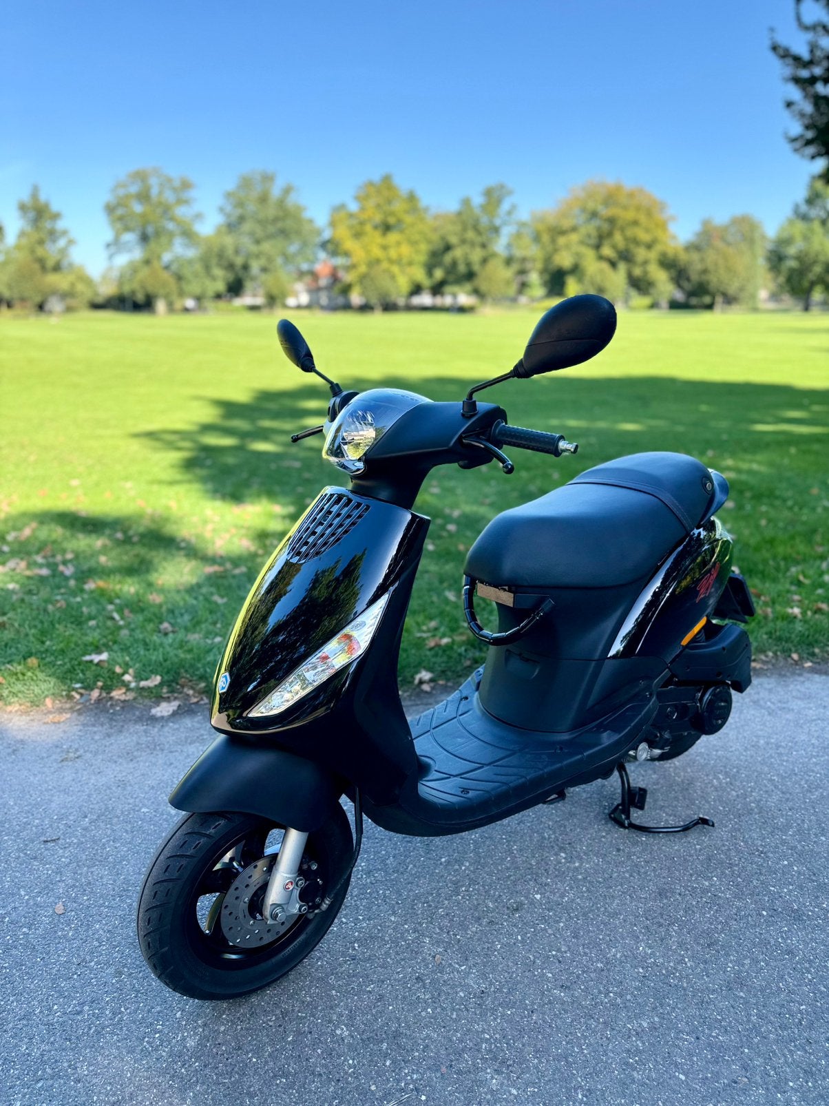 Piaggio Zip Brom 2023 1st eigenaar, Fietsen en Brommers, Ophalen, Zip, Zo goed als nieuw, Benzine