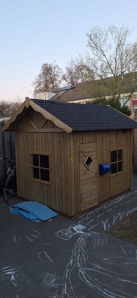 Speelhuisje MOET WEG, Kinderen en Baby's, Speelgoed | Buiten | Speelhuisjes, Ophalen, Zo goed als nieuw, Hout