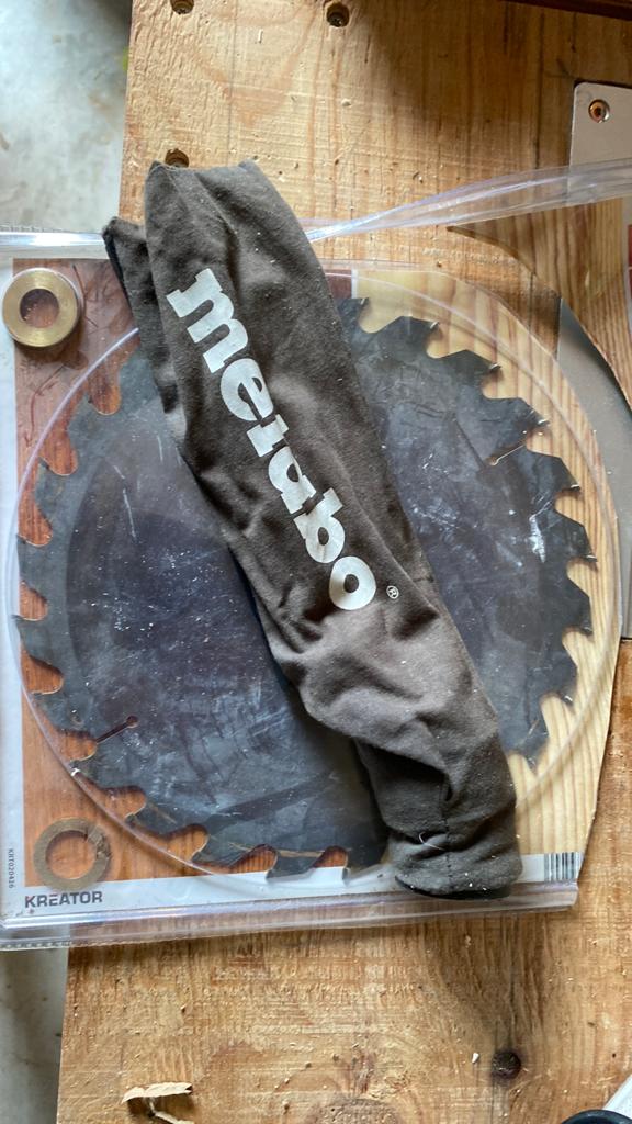 Metabo kgs 254 stofzak en zaagblad, Doe-het-zelf en Verbouw, Gereedschap | Zaagmachines, Ophalen of Verzenden, 1200 watt of meer