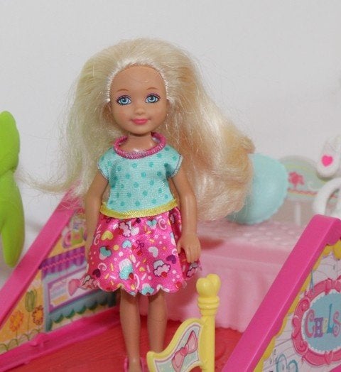Barbie Chelsea Clubhouse Playset, Ophalen of Verzenden, Zo goed als nieuw, Poppenhuis