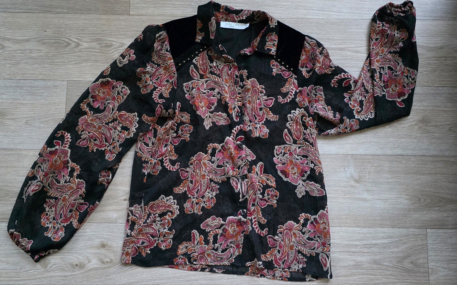 Costes Rebel blouse XS – paisley print zwart roze, Kleding | Dames, Zo goed als nieuw, Costes, Maat 34 (XS) of kleiner, Meerkleurig