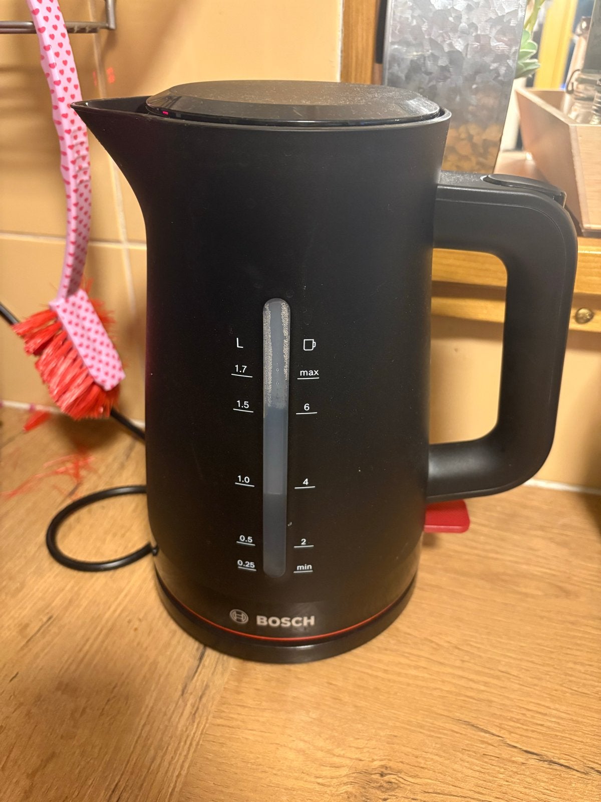 Bosch waterkoker - Zwart, 1.7L, Witgoed en Apparatuur, Waterkokers, 1 tot 2 liter, Ophalen of Verzenden, Gebruikt, Draadloos
