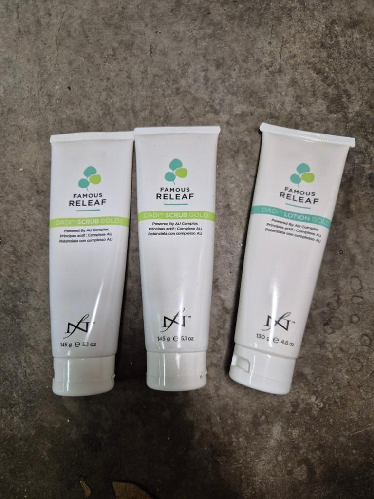 3x famous releaf scrub and lotion, Overige kleuren, Nieuw, Ophalen of Verzenden, Handen en Nagels