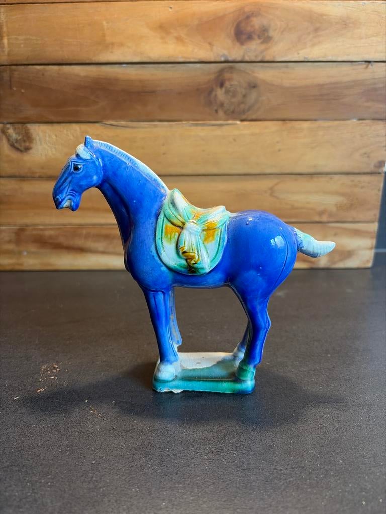 Tang Sancai-stijl blauw geglazuurd paard, Ophalen