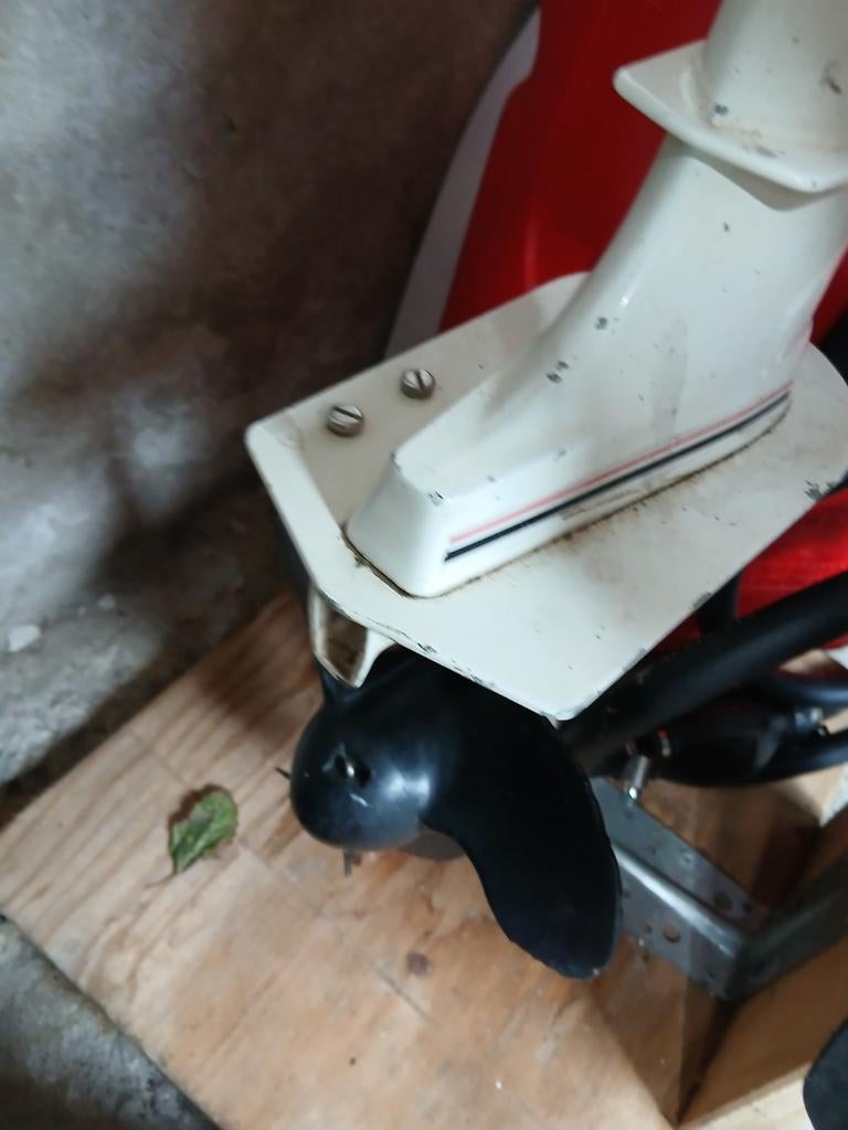 Johnson 2,5 pk buitenboordmotor - defect, voor onderdelen, Ophalen of Verzenden, Gebruikt