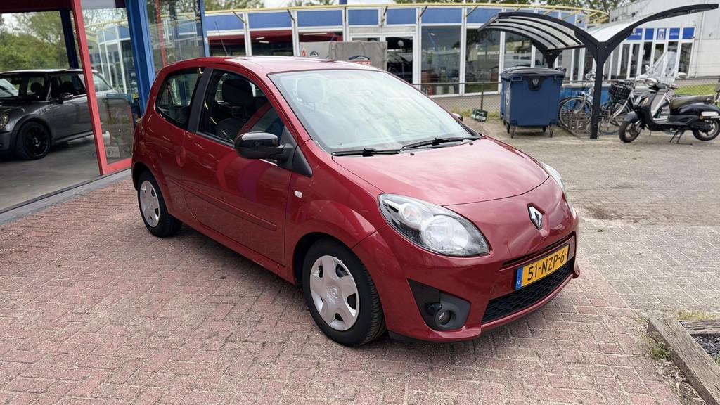 Renault Twingo 1.2-16V Dynamique AUTOMAAT AIRCO CRUISE CONTR, Auto's, Renault, Euro 5, Gebruikt, 31 €/maand, 4 cilinders