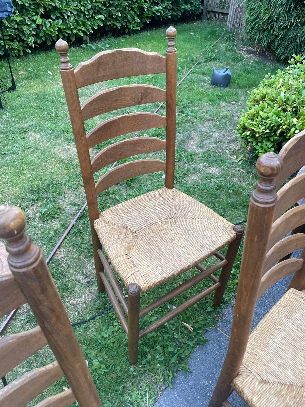 5 stuks Prachtig geloogde houten restaurant eetafelstoelen, Antiek en Kunst, Ophalen of Verzenden