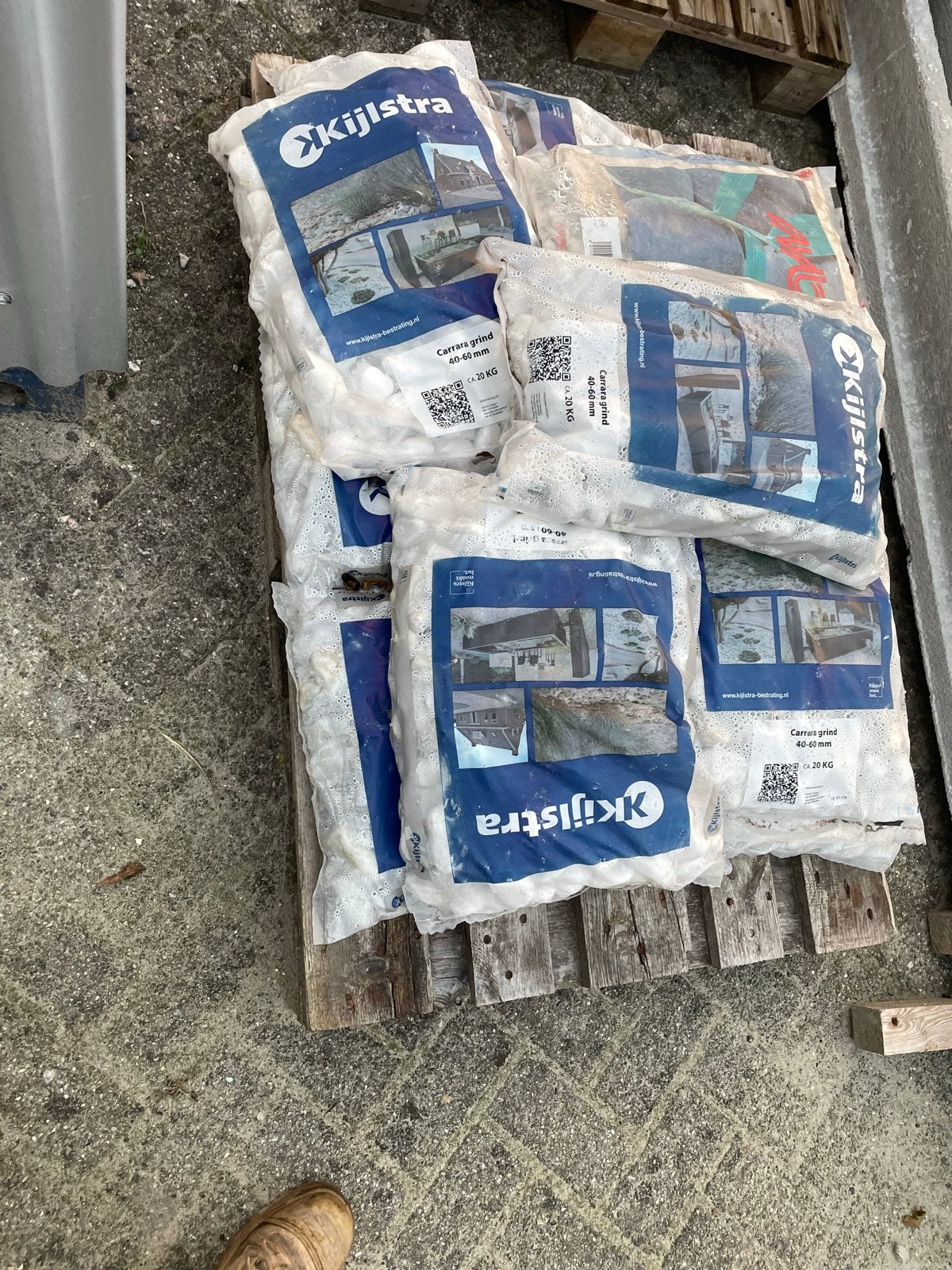 9 zakken Carrara grind wit 20 kg, Ophalen, Wit, Nieuw, Grind