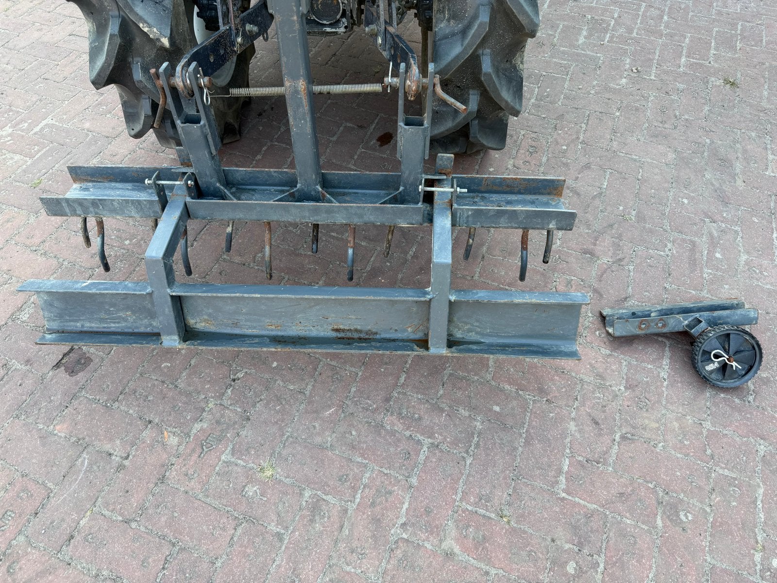 Minitrekker werktuigen, Zakelijke goederen, Gebruikt, Tot 2500, Tot 80 Pk, Ophalen