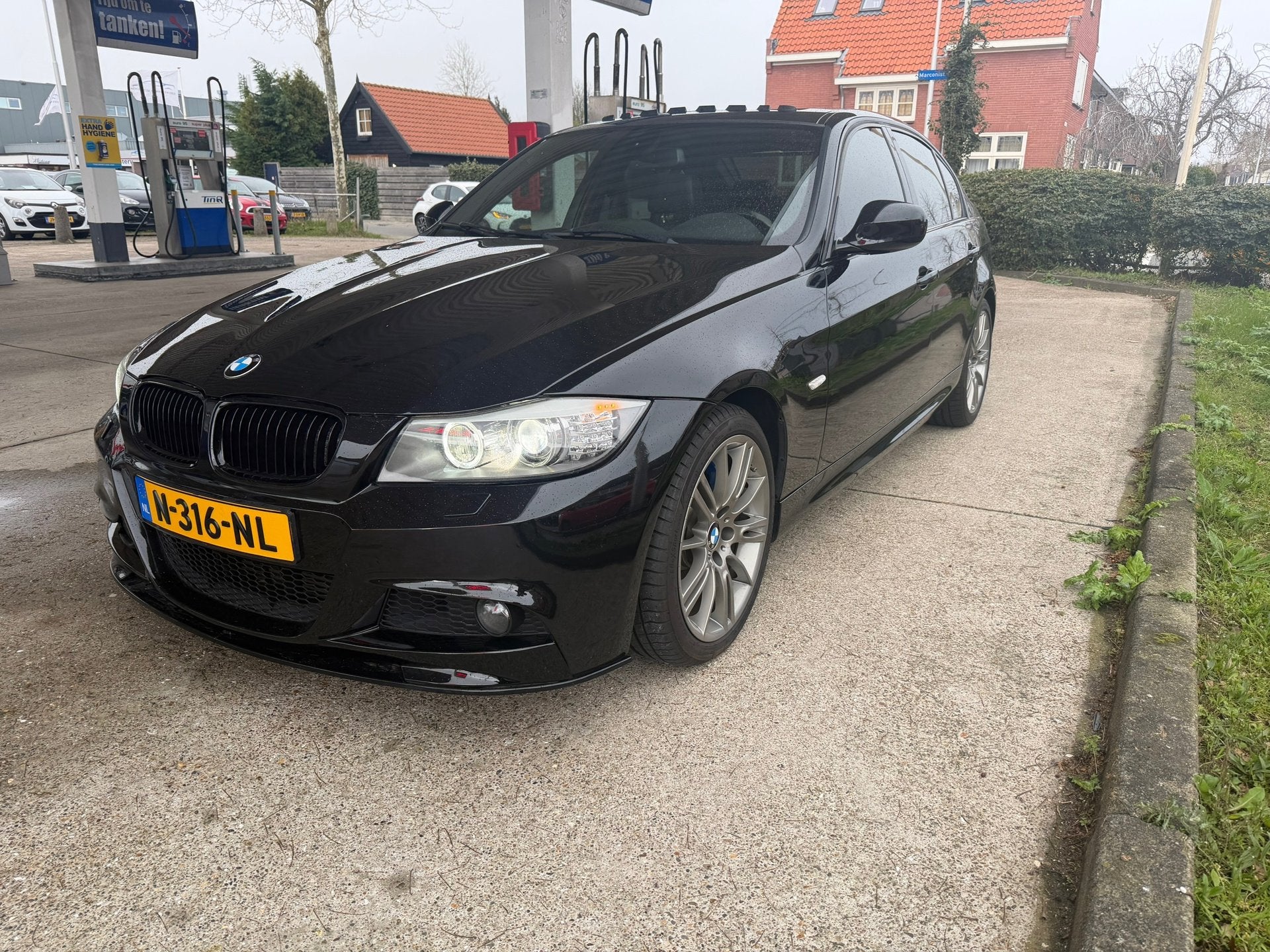 BMW 3-serie 335i AUTOMAAT-LEER-PDC-NAVI-CRUISE, Euro 5, Achterwielaandrijving, Zwart, Leder