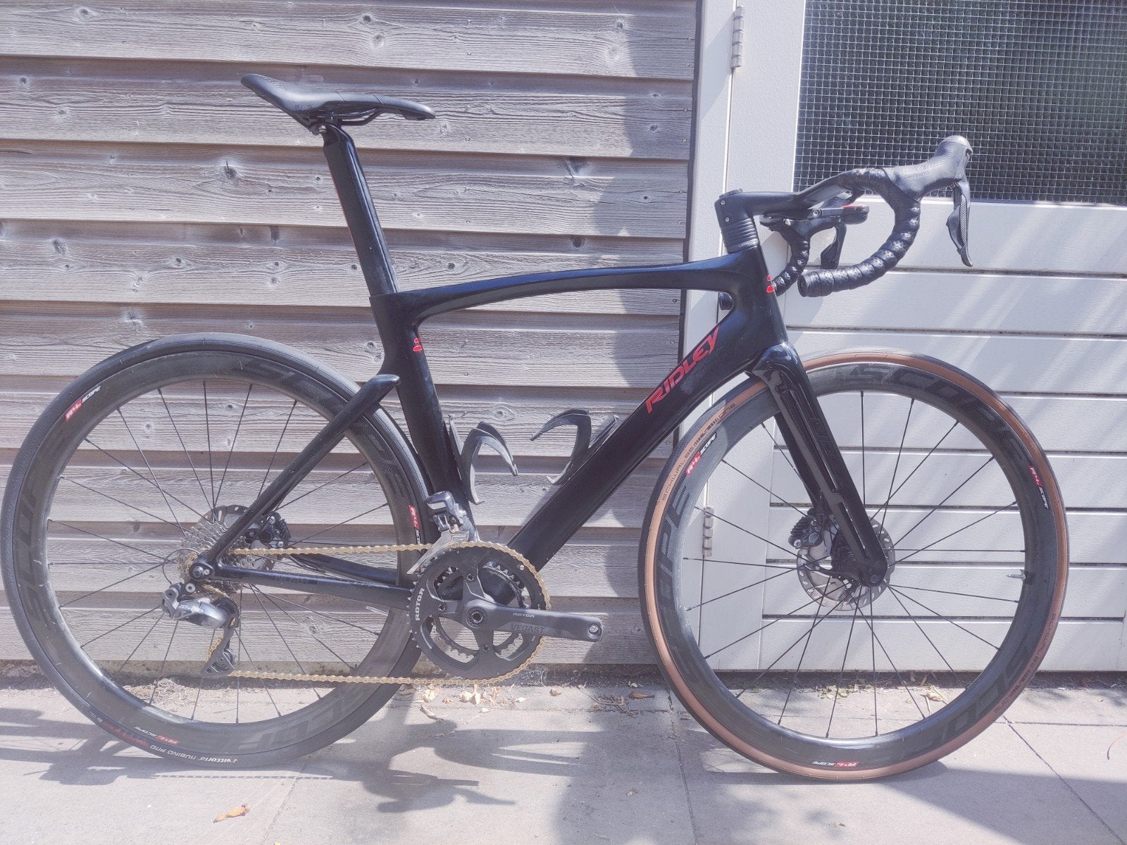 Ridley Noah Aero+ Di2 met Scope R4 wielen - Maat S, 28 inch, Zo goed als nieuw, Meer dan 20 versnellingen, Schijfrem