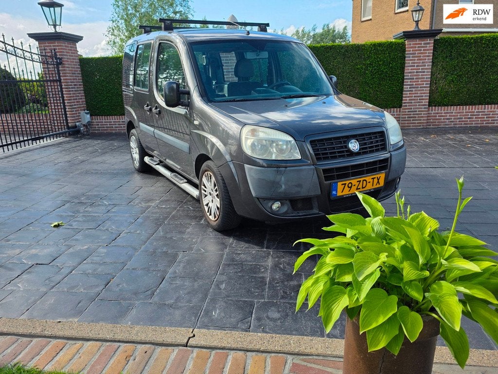 Fiat doblo 1.4 benzine 7 persoons Passat Variant 1.4, Auto's, Fiat, Voorwielaandrijving, Euro 5, Gebruikt, 4 cilinders