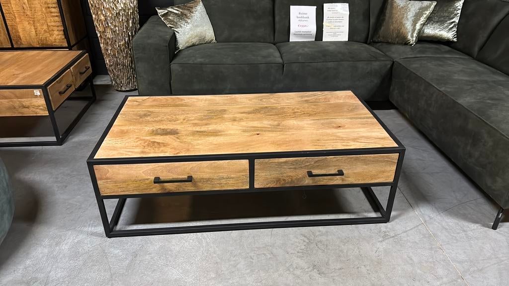 Salontafel mangohout 130x70 cm SHOWROOM OPRUIMING