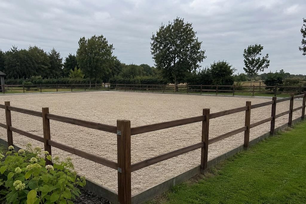 GEZOCHT ; paardenbak omheining, Ophalen, Met poort, Zo goed als nieuw, Tuinhek