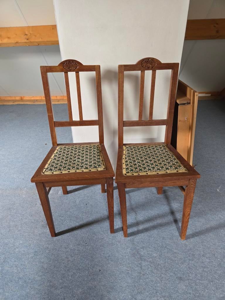 Antieke stoelen, Ophalen