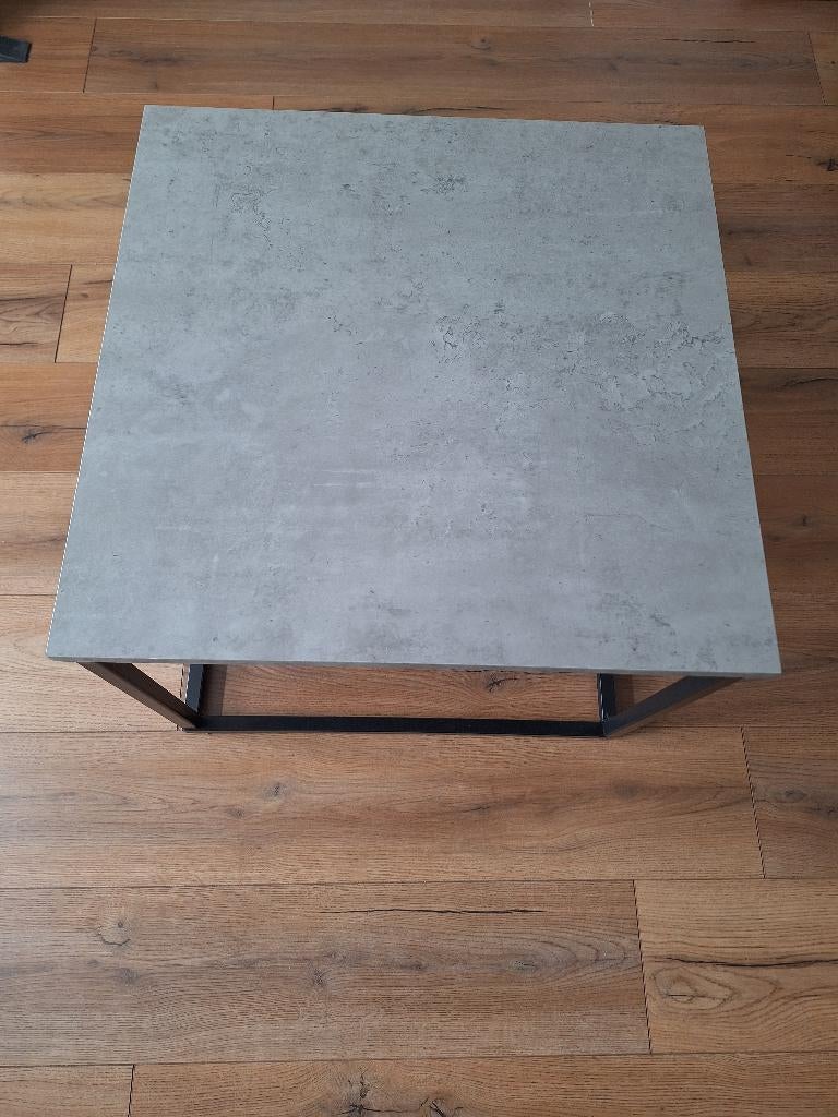 Bijzettafel, Huis en Inrichting, Tafels | Bijzettafels, Minder dan 55 cm, Gebruikt, Vierkant, Beton