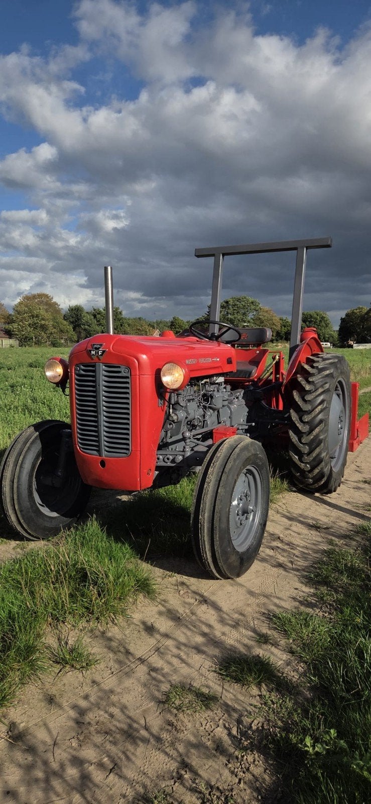 Prachtige mf 35! Met kenteken, PZ-bak, melkbussen, Ophalen, Oldtimer, Tot 80 Pk, Massey Ferguson
