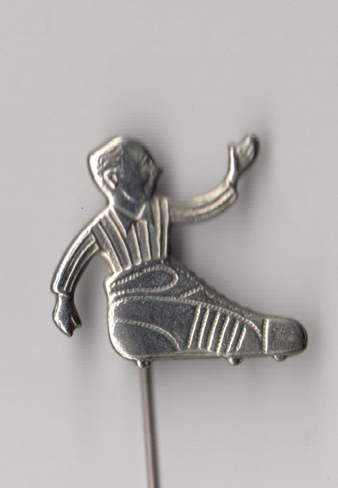 Quick Nr 1 Voetbalschoenen zonder letters speldje, Gebruikt, Niet vindbaar, Niet vindbaar, Speldje of Pin
