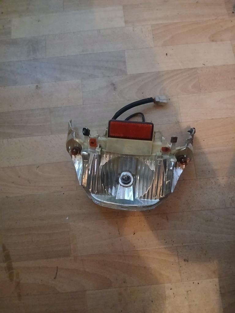 Peugeot v clic achterlicht, Ophalen of Verzenden, Gebruikt, Overige typen, Peugeot