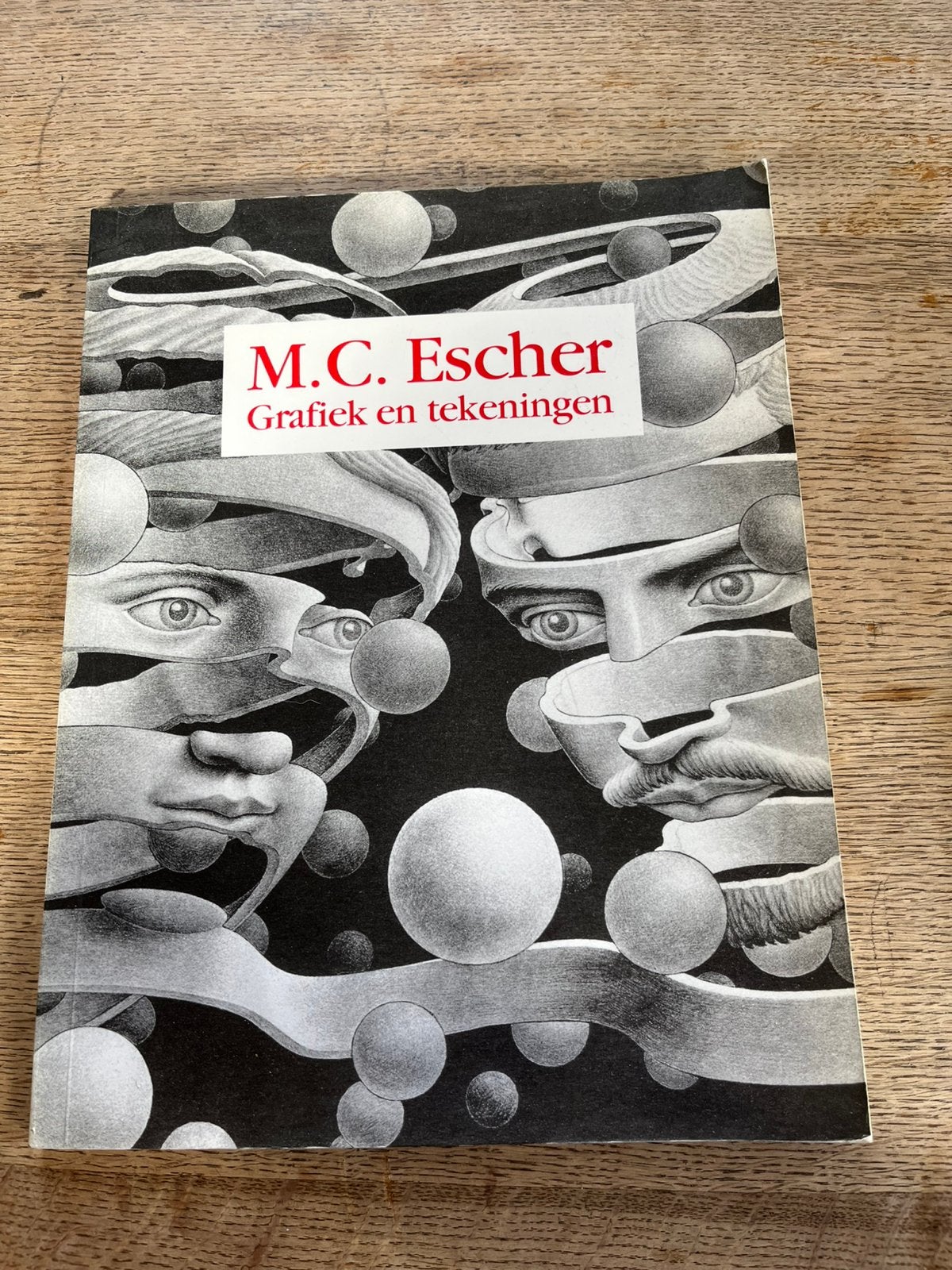 M.C. Escher boek, Ophalen of Verzenden, Zo goed als nieuw, Overige onderwerpen