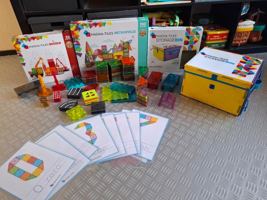 Magna-Tiles set: Metropolis, Builder & Storagebin, Ophalen of Verzenden, Zo goed als nieuw, Overige merken