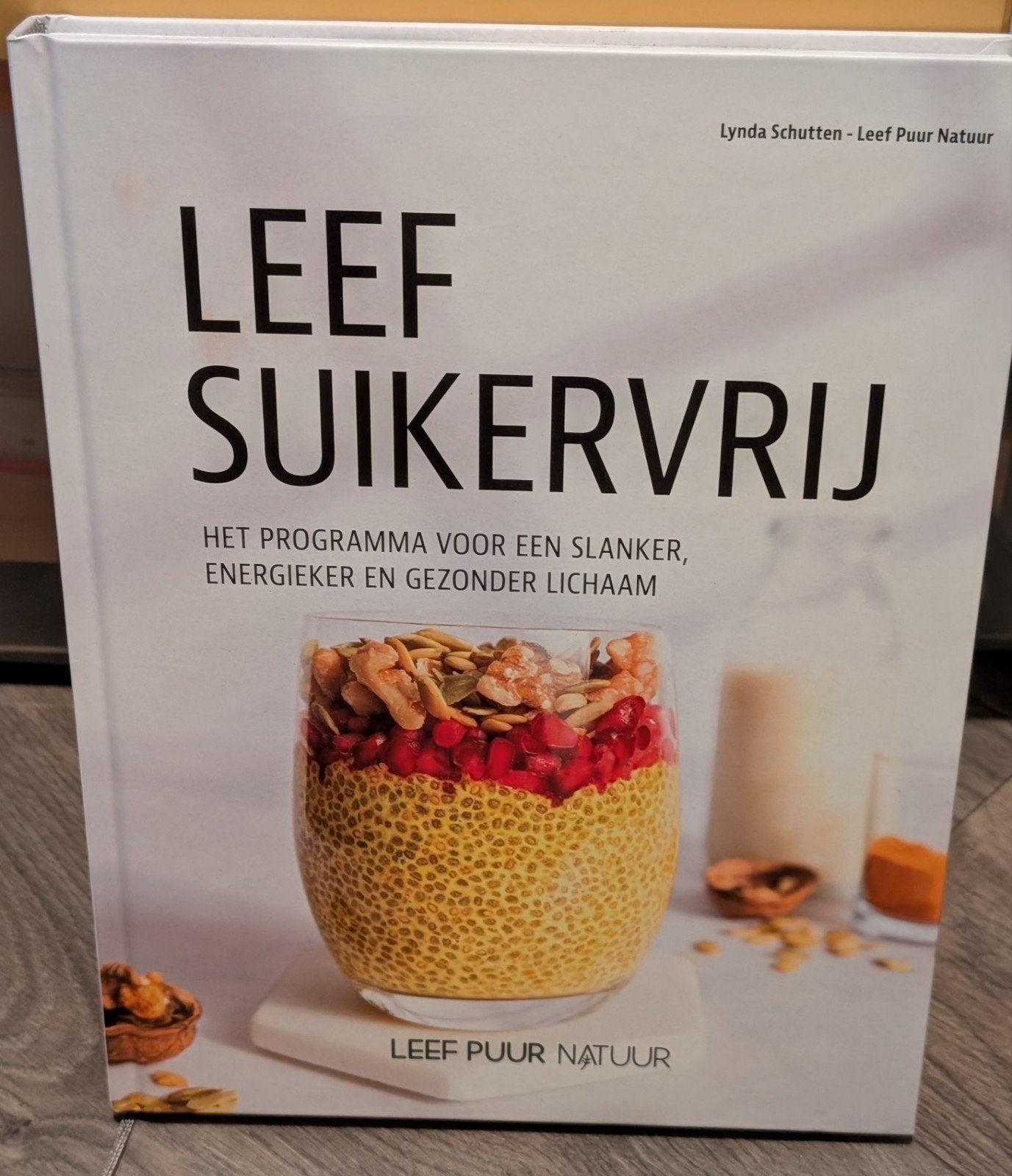 Lynda Schutten - Leef Suikervrij, Italië, Lynda Schutten; Femke Vennik, Ophalen of Verzenden, Zo goed als nieuw