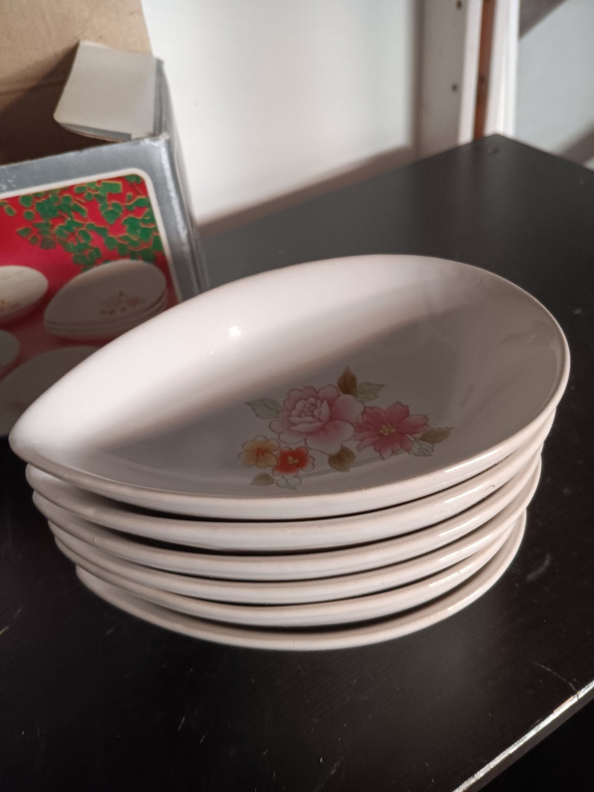 Set van 6 vintage schaaltjes met bloemmotief, Overige merken, Vintage, Ophalen of Verzenden, Aardewerk