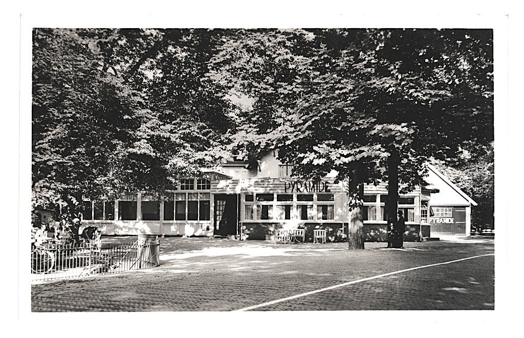 969131	Maarn	Hotel	Restaurant Pyramide van Austerlitz	1957