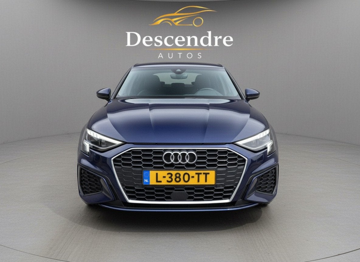 Audi A3 Limousine 35 TFSI S-line edition one 6 maand garanti, 4 cilinders, Blauw, Bedrijf, 690 kg