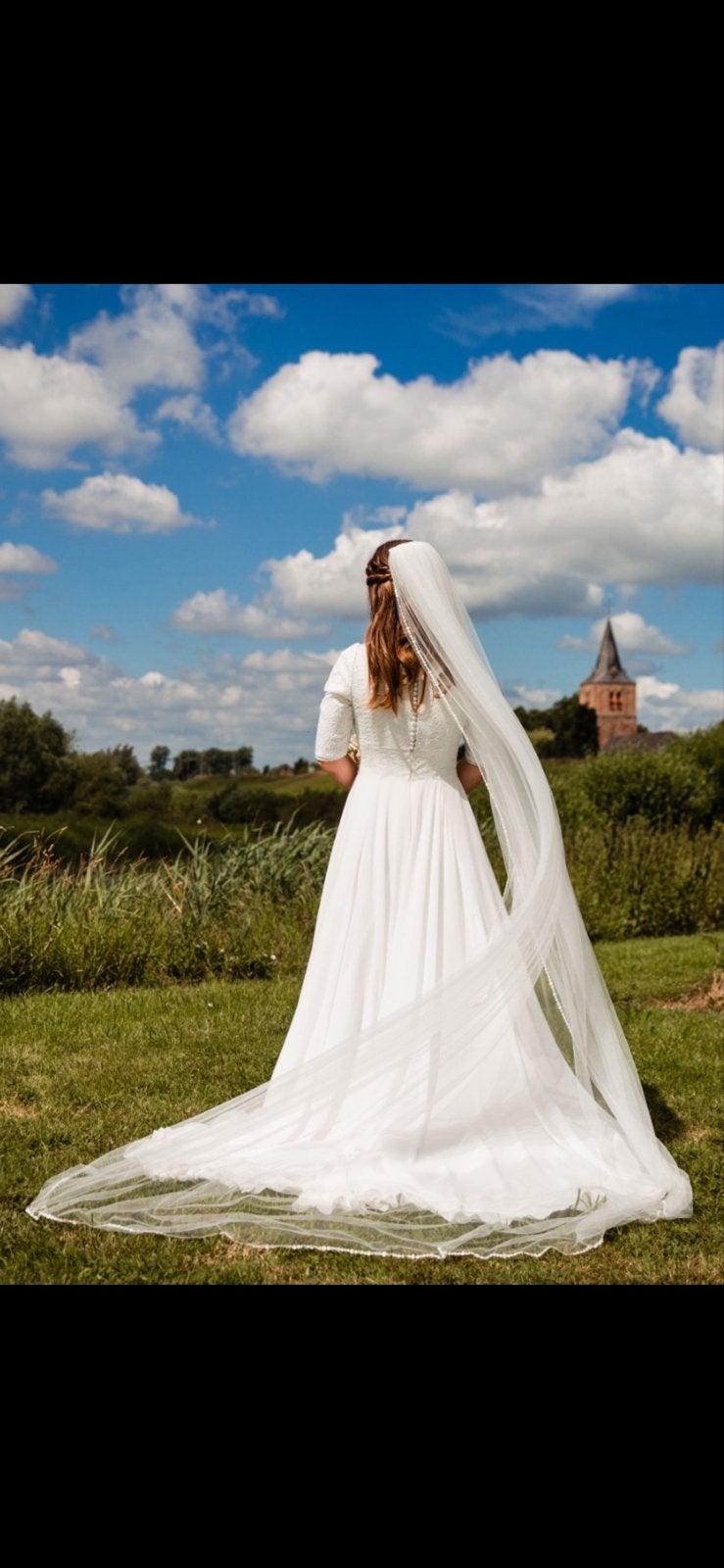 Elegante trouwjurk met kanten top en sluier, Ophalen of Verzenden, Zo goed als nieuw, Wit, Trouwjurk