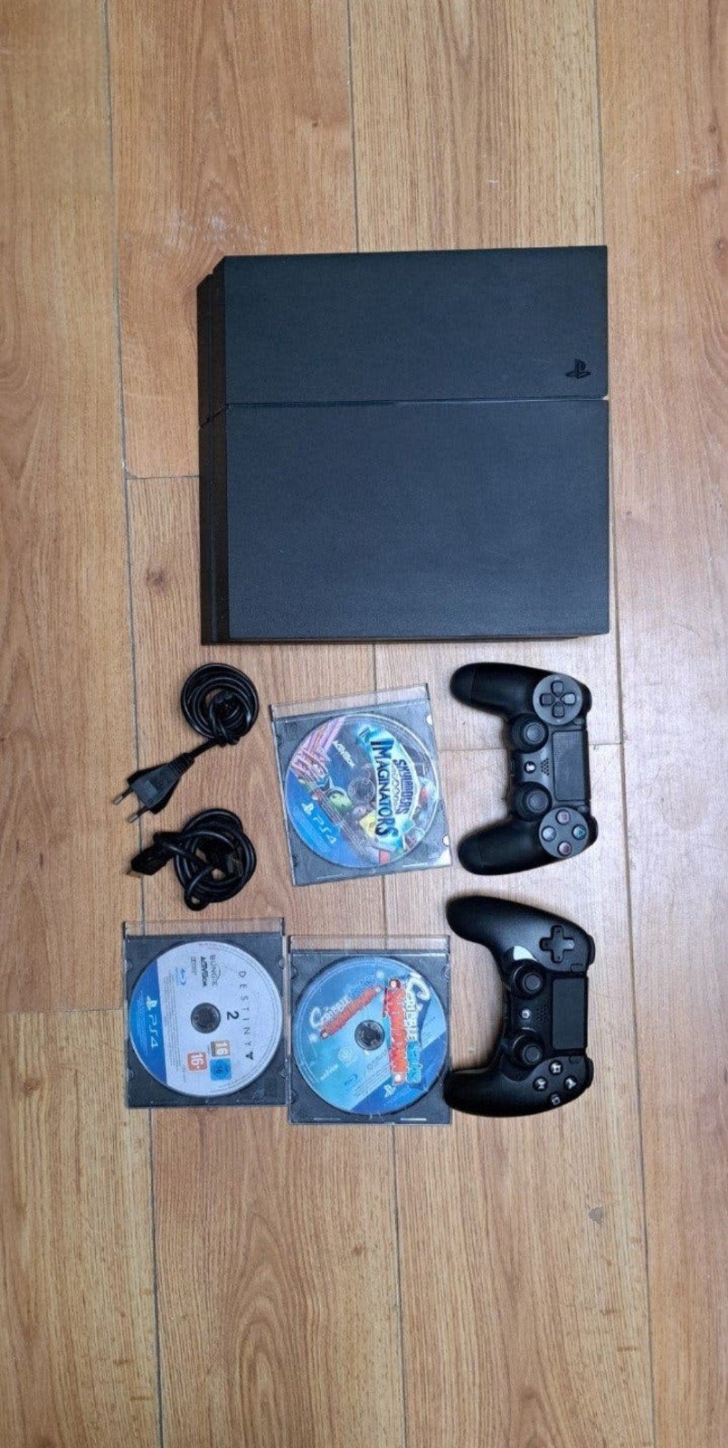 PlayStation 4 (fat) met 2 controllers en 3 games, Ophalen of Verzenden, Zo goed als nieuw, Bedraad