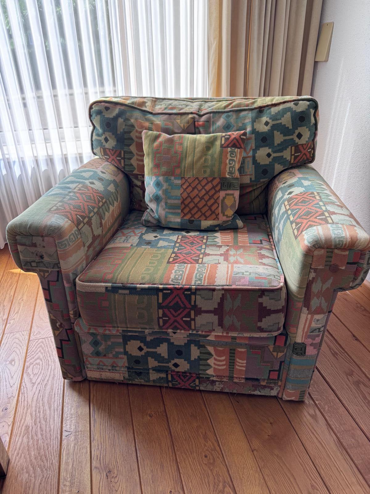 Kleurrijke comfortabele fauteuil, Huis en Inrichting, Ophalen, Gebruikt, 75 tot 100 cm, 75 tot 100 cm