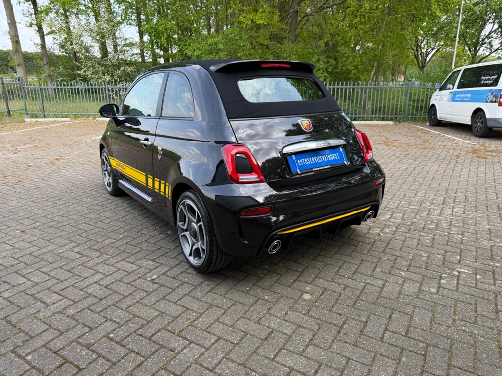 Fiat 500 1.4 T-jet Abarth 595 107KW 2021 Zwart, Auto's, Voorwielaandrijving, 145 pk, 4 cilinders, 4 stoelen