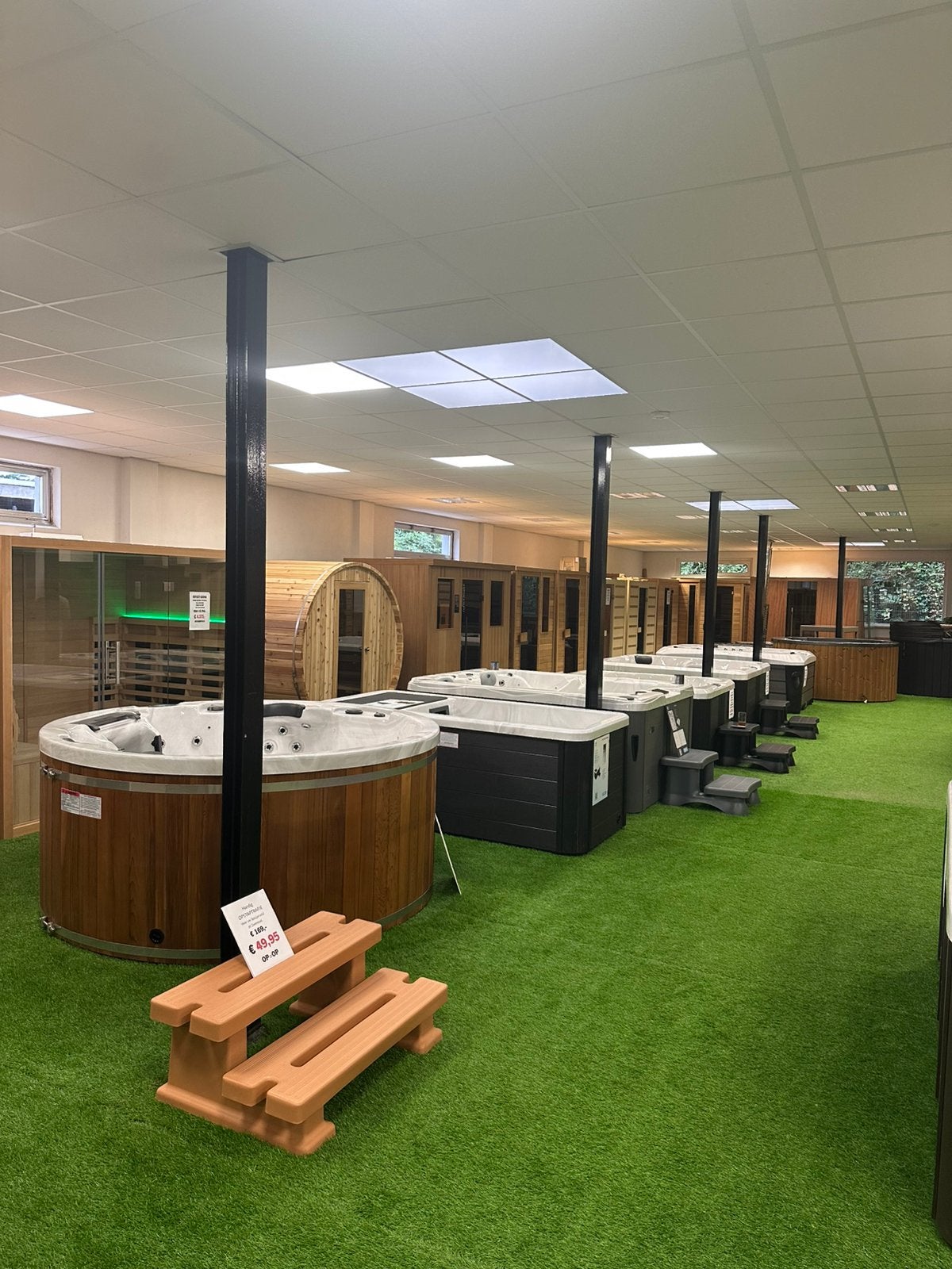 Jacuzzi’s bubbelbaden actie in onze showroom Breda, Tuin en Terras, Ophalen of Verzenden, Zo goed als nieuw, Vast