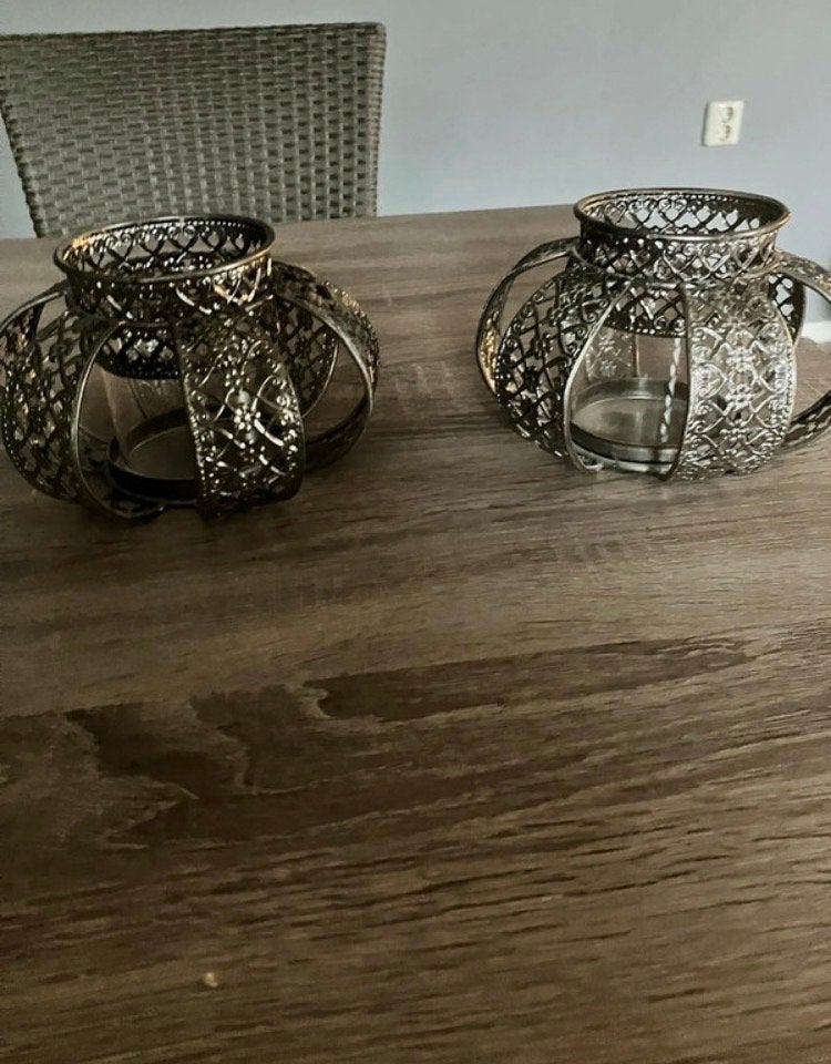 Set van 2 metalen windlichten/kandelaars met glas, Windlicht, Gebruikt, Verzenden, Metaal