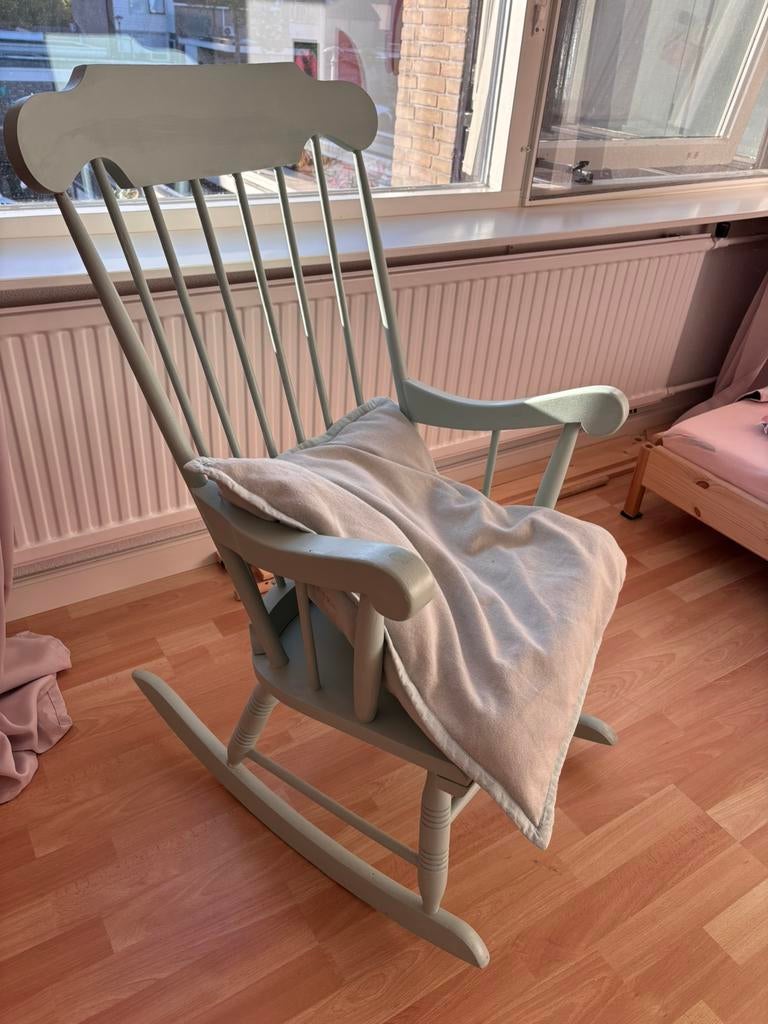 Mint groene schommelstoel., Kinderen en Baby's, Kinderkamer | Tafels en Stoelen, Ophalen, Gebruikt, Stoel(en)