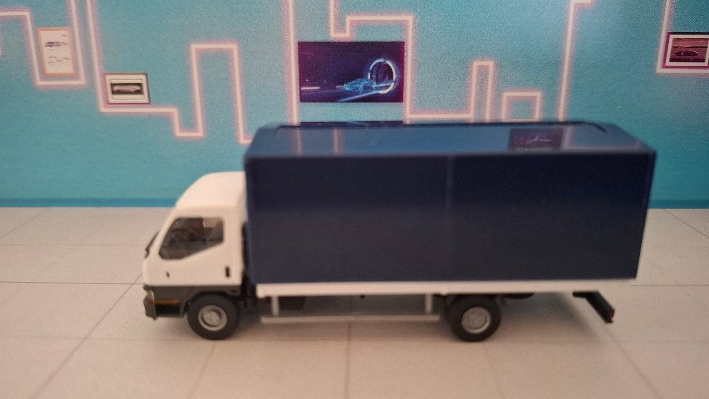 AMW 1:87 Mitsubishi Canter huif bakwagen, Ophalen of Verzenden, Gebruikt, Overige typen, Overige merken