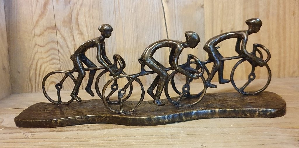 PELOTON WIELRENNERS / BRONZEN BEELD, Ophalen of Verzenden, Brons, Beeld